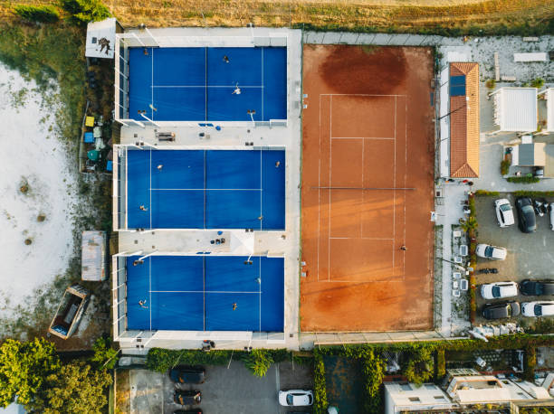 Installation terrain de tennis